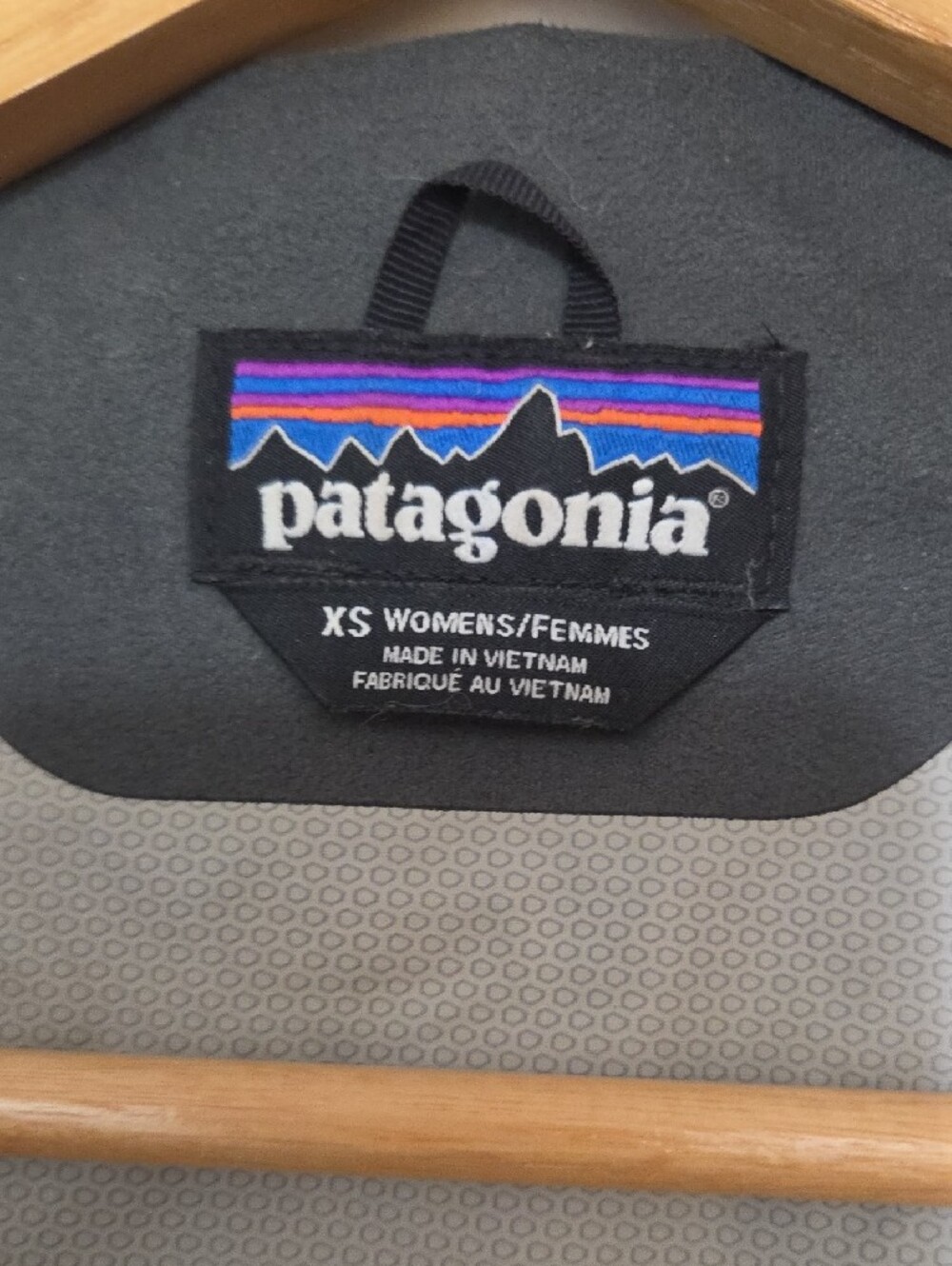 Patagonia Black Rain Shell Jacket - Picture 2 of 3